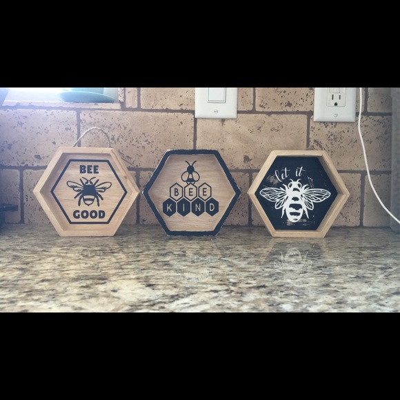 Handmade Bee Theme Signs Decor